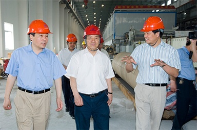 2007年5月25日，時任全國政協(xié)常委、經(jīng)濟委員會副主任、中國包裝聯(lián)合會會長石萬鵬一行來公司視察