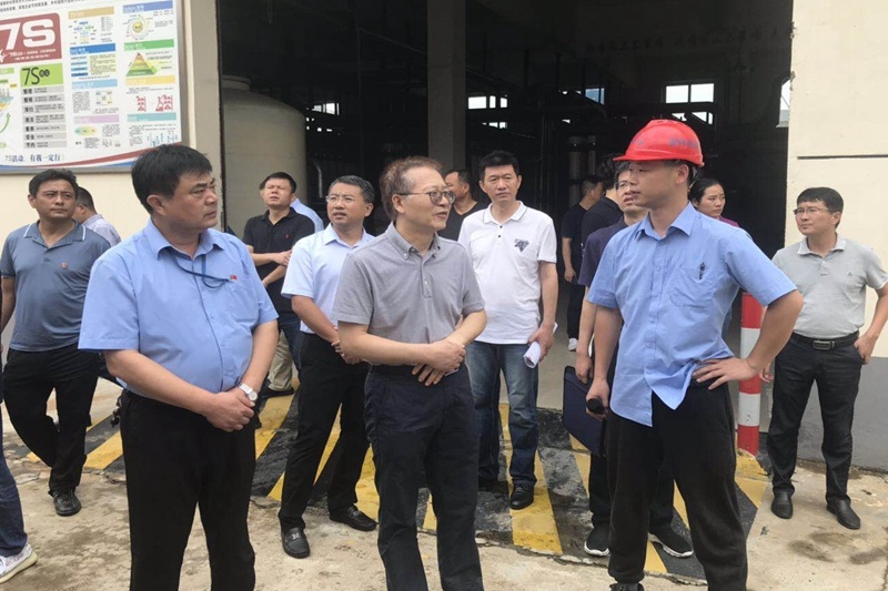 2020年8月5日，時任國家水利部全國節(jié)約用水辦公室副主任熊中才蒞臨景興紙業(yè)調(diào)研企業(yè)用水節(jié)水工作