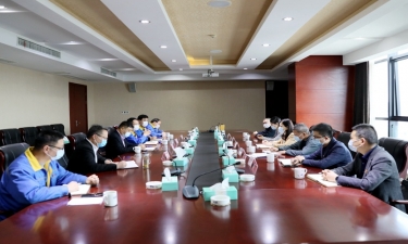 平湖市委常委、宣傳部長沈志鳳蒞臨景興紙業(yè)調(diào)研疫情防控和復(fù)工復(fù)產(chǎn)情況